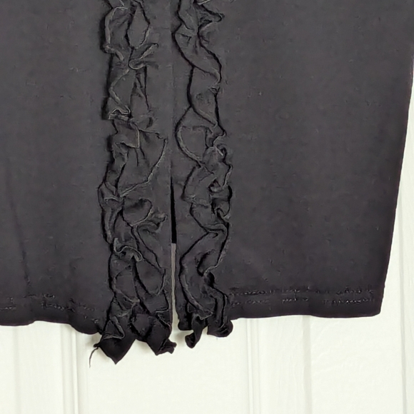 Cable & Gauge Women's Black Ruffled Top/Cardigan - Picture 2 of 14